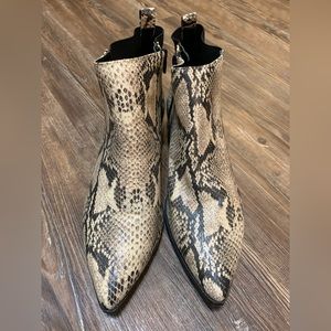 Parker & Sky - Snake Look - Ankle Boots